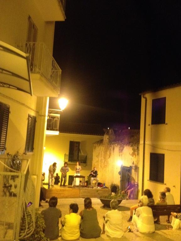 Residenza Via Roma 3 Villa La Maddalena  Bagian luar foto
